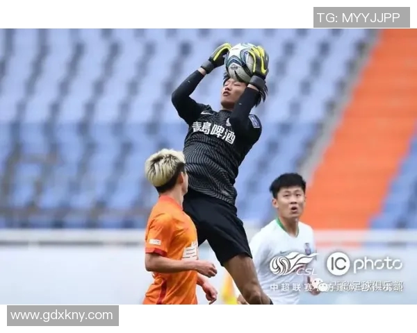 武汉足球队杯赛表现分析：经验与战术的完美结合