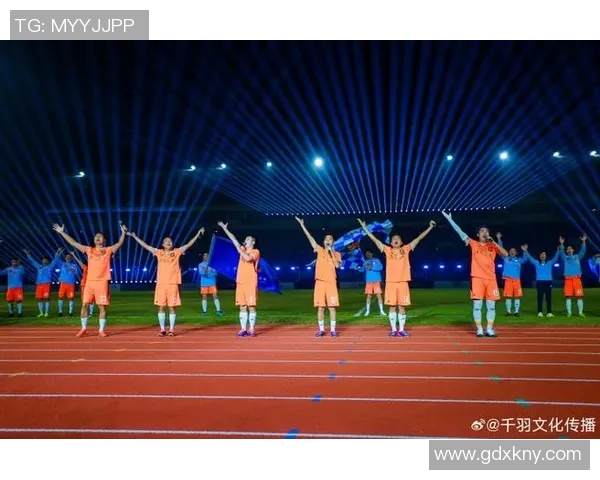 在绿茵场上闪耀的星辰足球明星的传奇与梦想