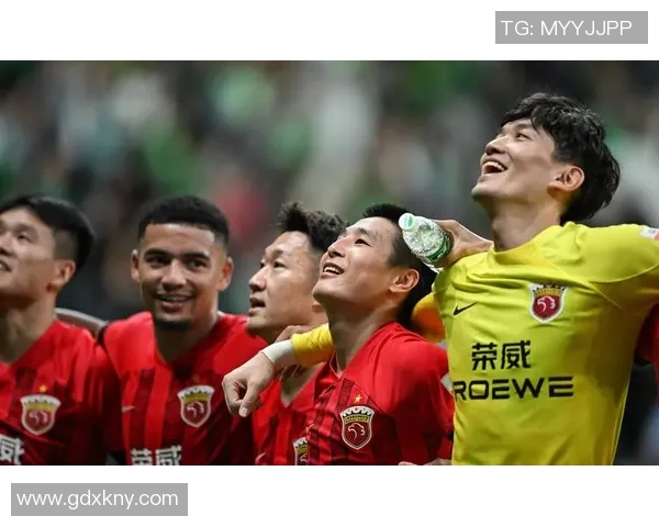 张育宁足球明星的崛起与成就解析及其对中国足球未来的影响